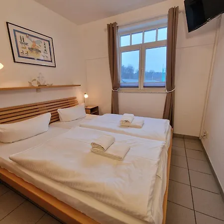 Tiki Moana Moderne In Strandnaehe Usedom *